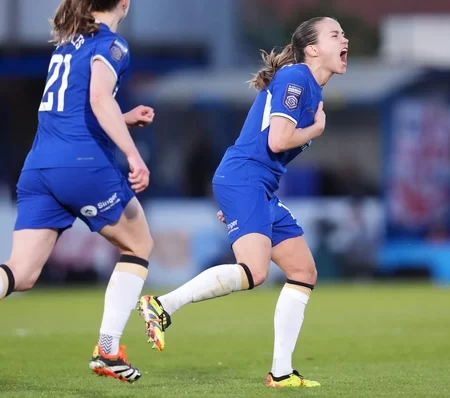 Guro Reiten grabs four goals as Chelsea thrash Bristol City