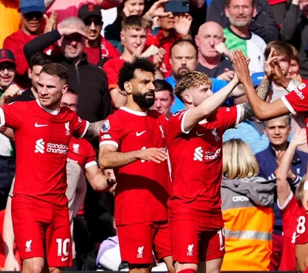 Mohamed Salah has a happier afternoon as Liverpool sink Tottenham