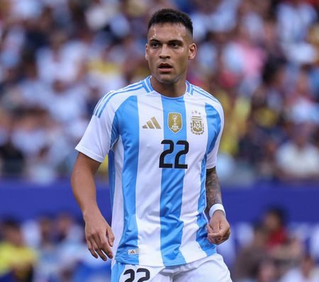 Argentina vs Peru predictions: Martinez to make the most of starting chance